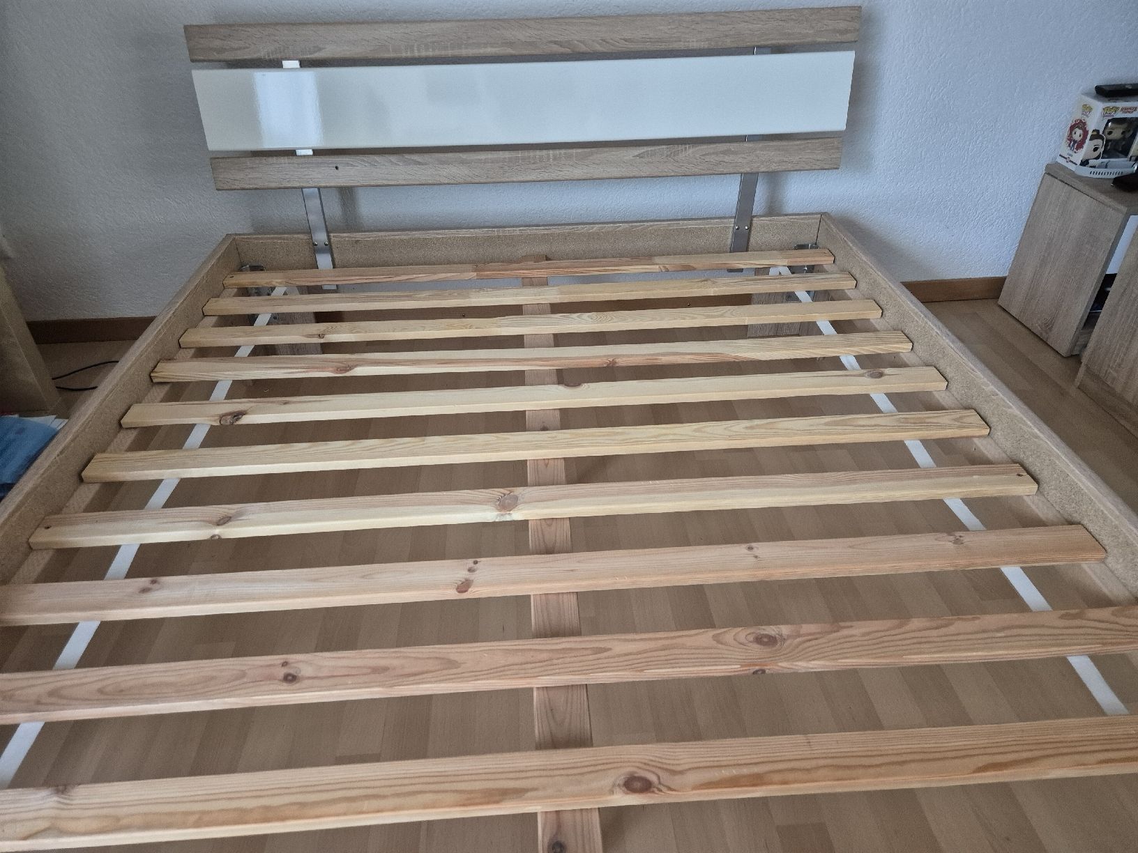 Letti: Bettgestell 140 x 200 cm Eiche Sonoma mit Rolllattenrost – Usato da Deitingen venduto da Athen3 1
