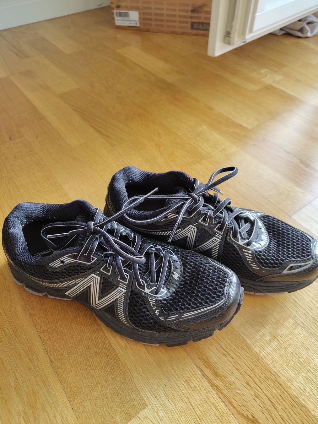 New Balance Herrenschuhe: New Balance Sneakers grösse 40, 50.- – Gebraucht aus Wil/ZH von Mrsjennienguyen
