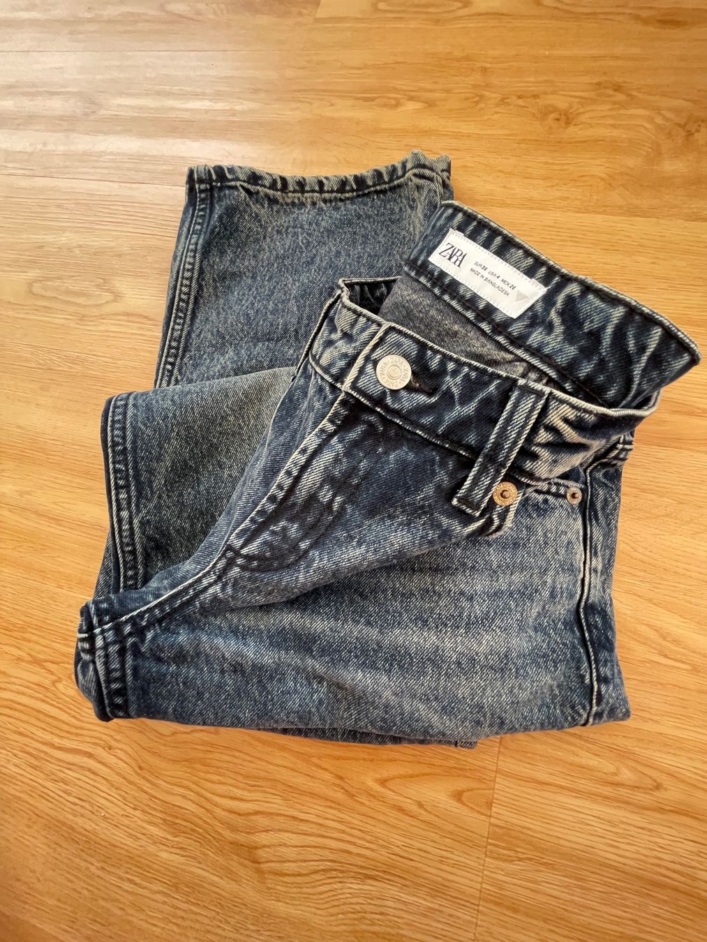 Zara Jeans: Jeans Zara – Usato da Buttes venduto da ste_29gf