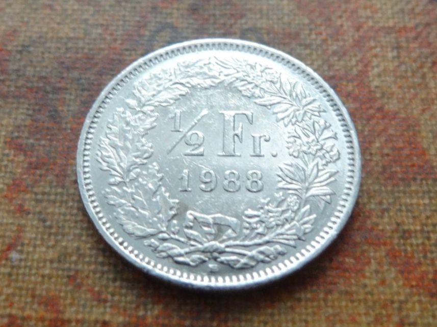 Alle Münzen: 1/2 Fr. 1988 – Gebraucht aus Romanel-sur-Lausanne von Swift13
