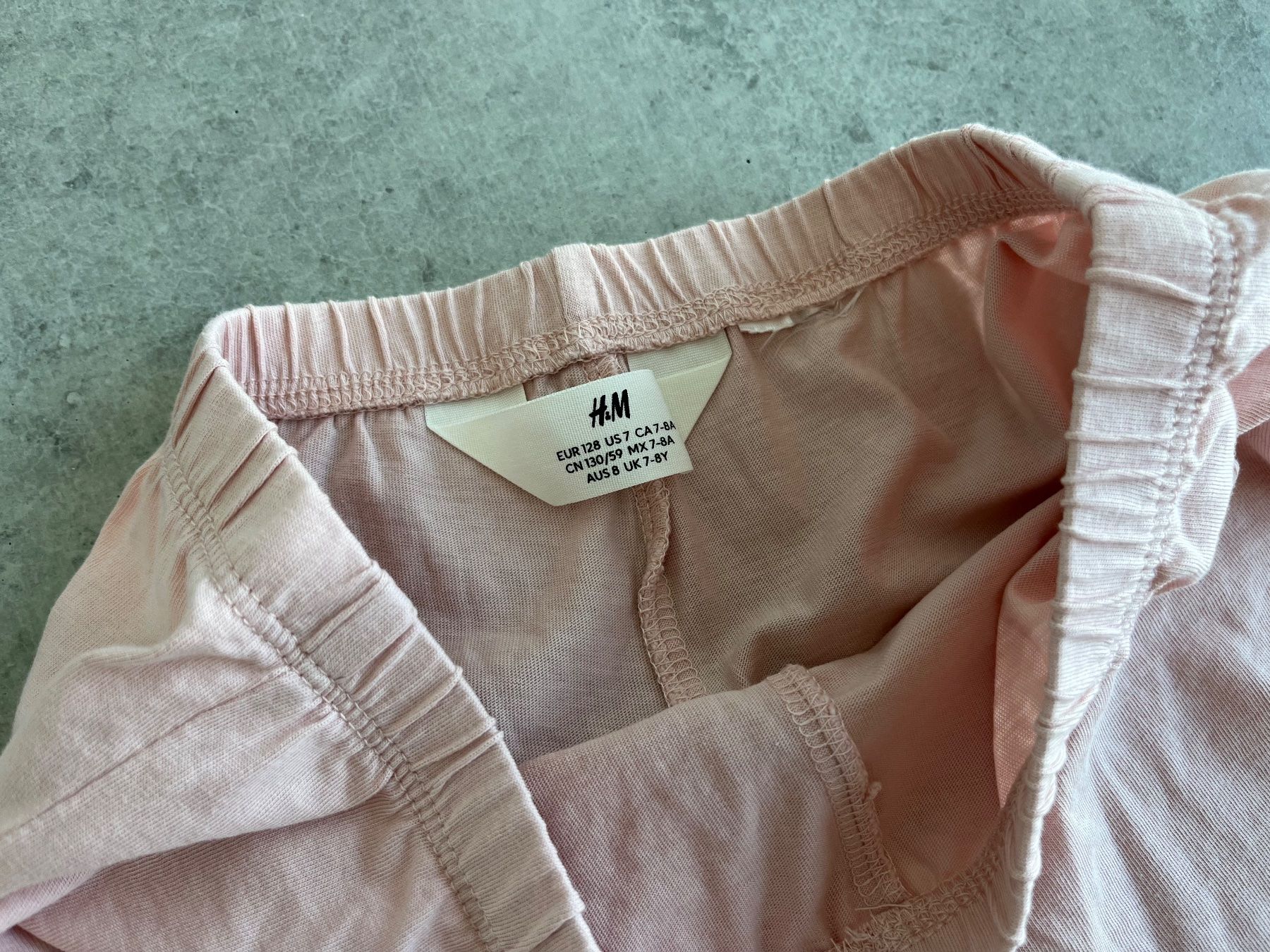Lotti & Set di vestiti: Kleiderpaket 4 Shorts H&M, Gr. 128 – Usato da Zollikofen venduto da spunk65 4