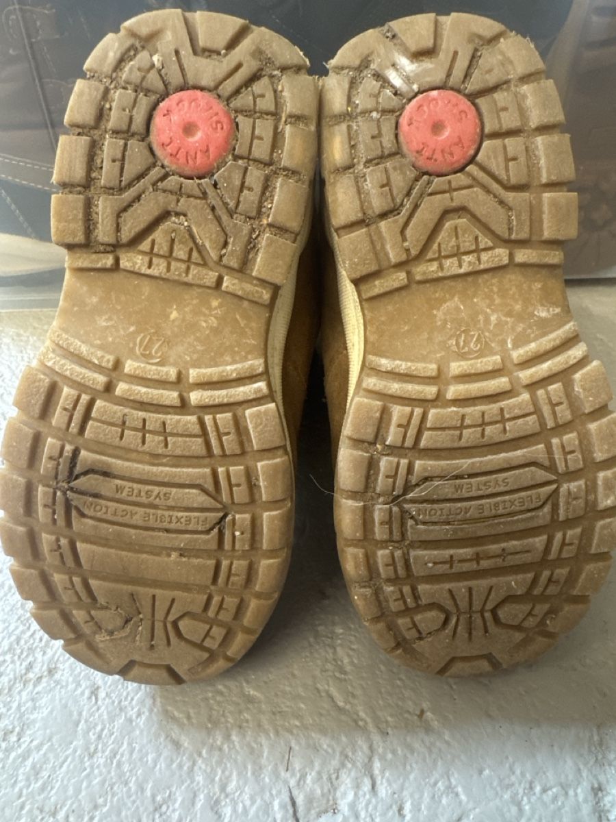 Primigi Scarpe per ragazzi: Winterstiefel Primigi Grösse 27 – Usato da Glarus venduto da P.Hegi 1