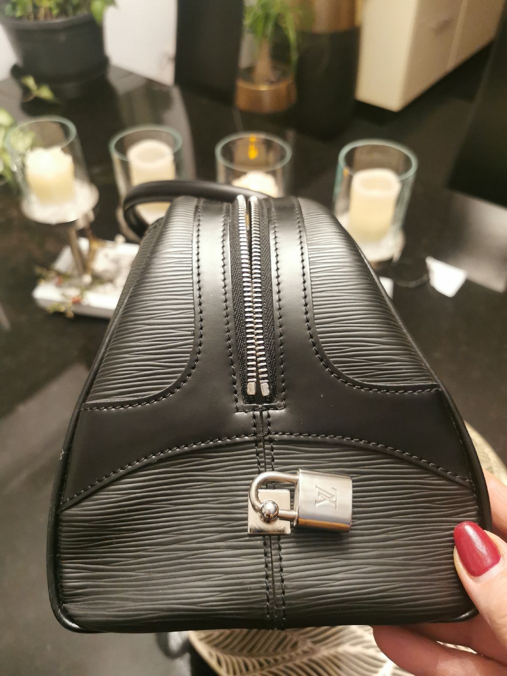 Louis Vuitton Sacs femmes: LOUIS VUITTON Tasche – D'occasion à Islikon par chailatte65 2