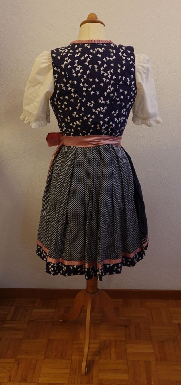 Costumes: Krüger Dirndl mit Bluse – Neuf (Voir description) à Grüningen par selinasearching 2