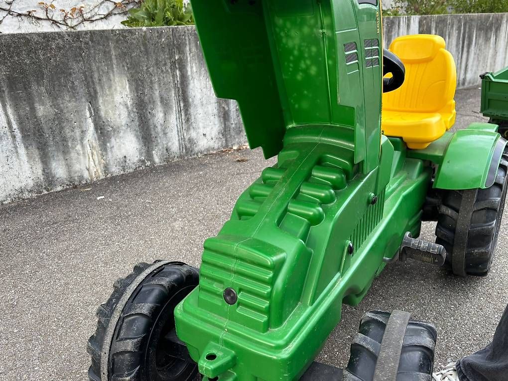 Véhicules pour enfants: Kinder Traktor mit Anhänger – D'occasion à Aarau par tasa83 3