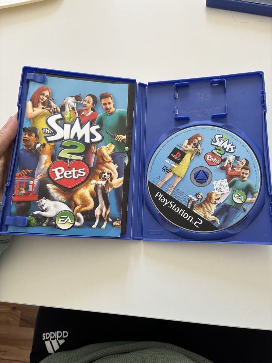 Giochi: Les Sims 2 Animaux de compagnie - PS2 - Jeu complet! – Usato da La Chaux-de-Fonds venduto da DANIELA19961996 1