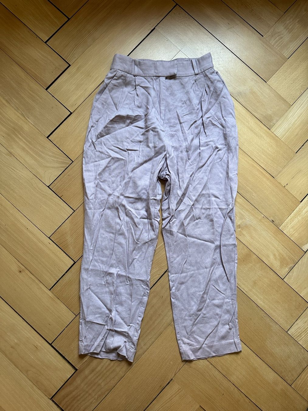 H&M Pantalons: Hose fliederfarben - 38 – D'occasion à Zürich par Diazaio