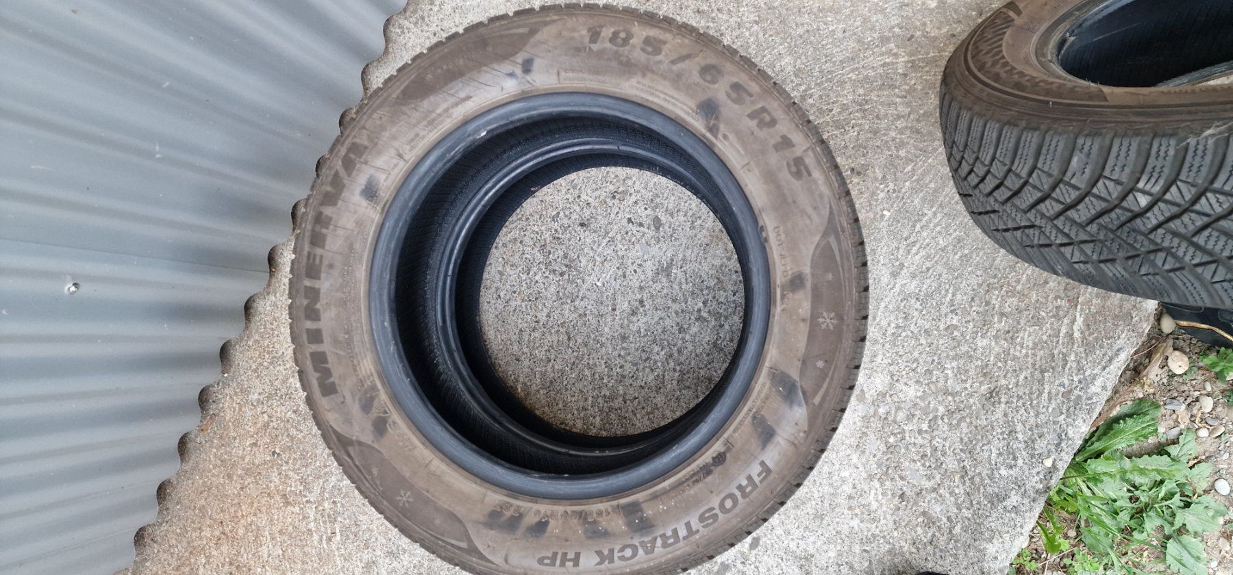 Pneus & Kompletträder: Winterreifen 185/65R15 – Gebraucht aus büetigen von sonomic 2