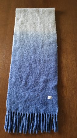 BARTS "Syva" Fransenschal  2m/35cm NP 79.--
