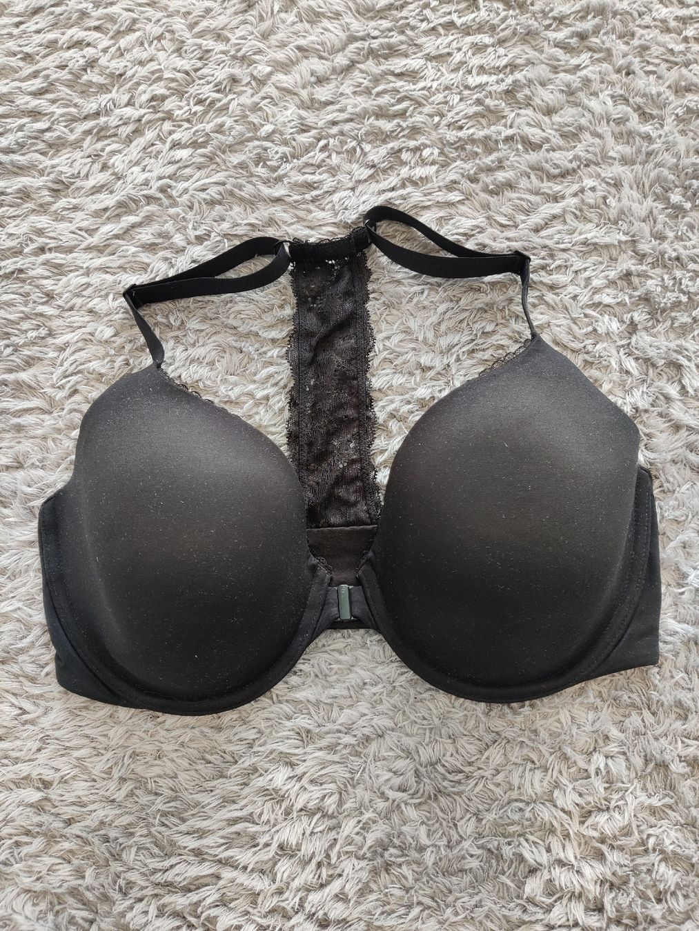 Victoria's Secret Altra biancheria intima: Victoria Secret BH 75E / 34DD – Nuovo (secondo la descrizione) da Pieterlen venduto da Saemelili