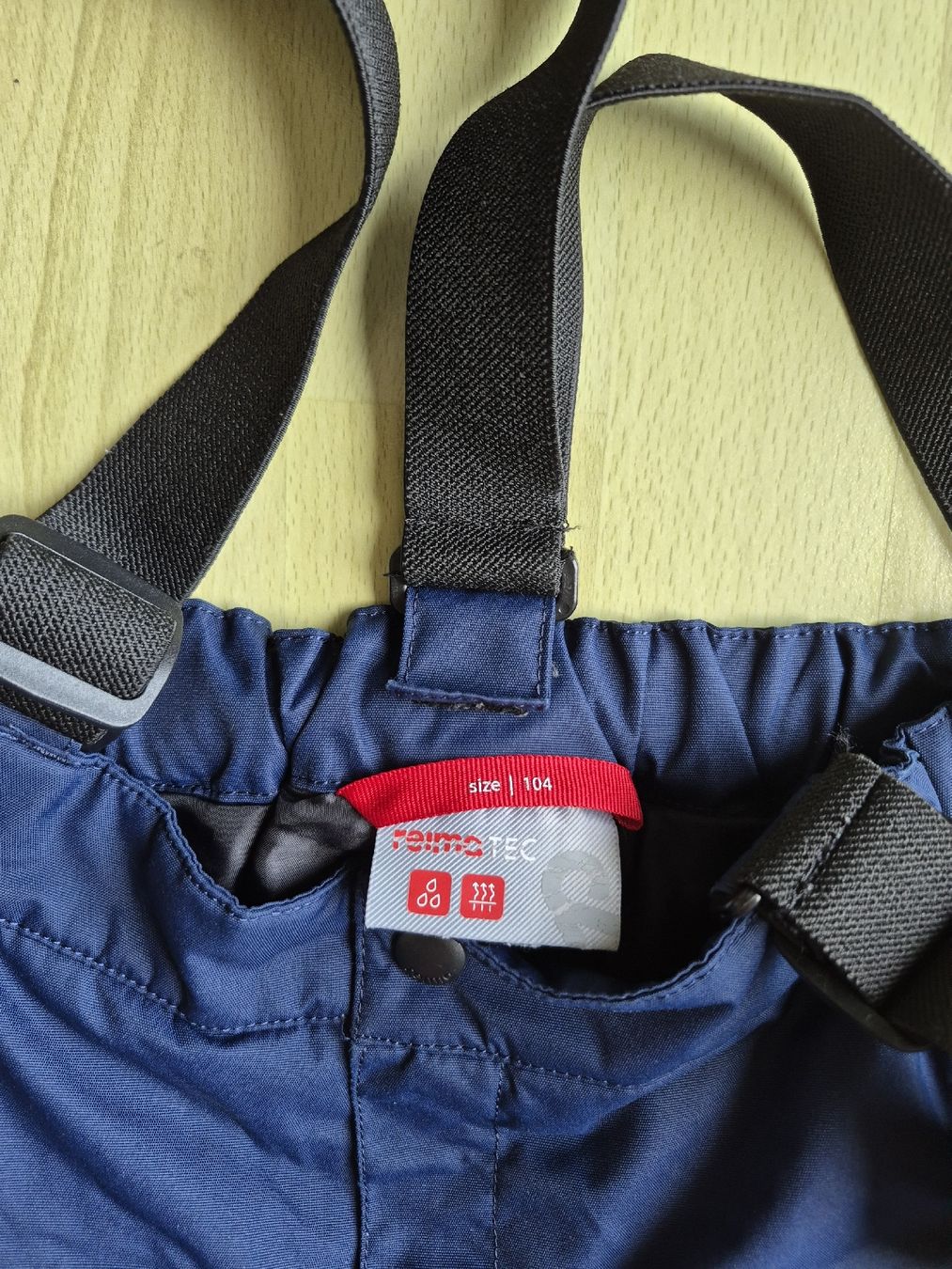 Reima Pantalons: Reima skihose gr. 104 – D'occasion à Gränichen par Mamaboy 3