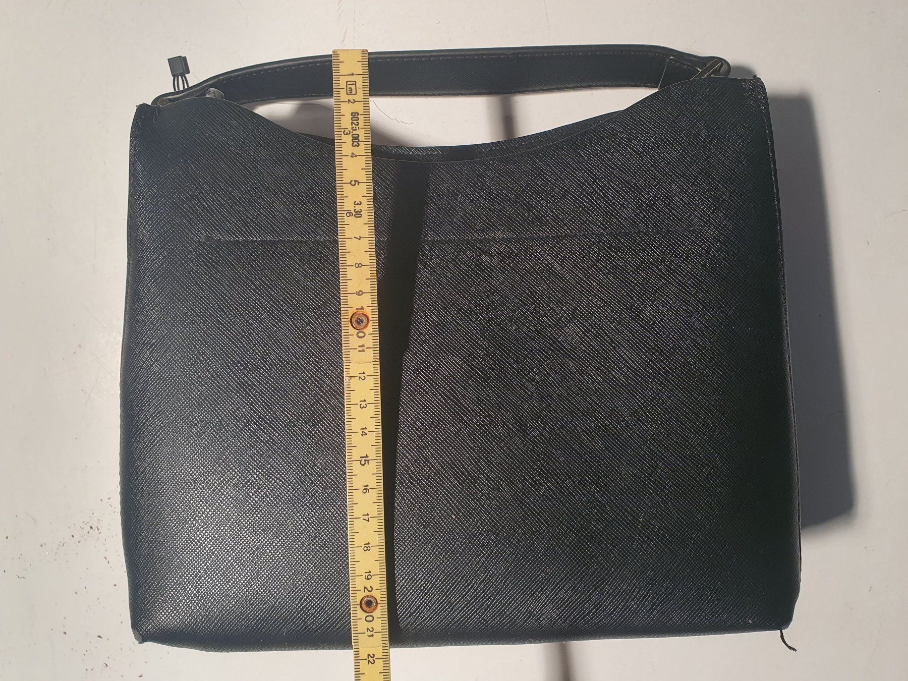 Borse da donna: Handtasche schwarz Kunstleder – Usato da Zürich venduto da loosebone 4