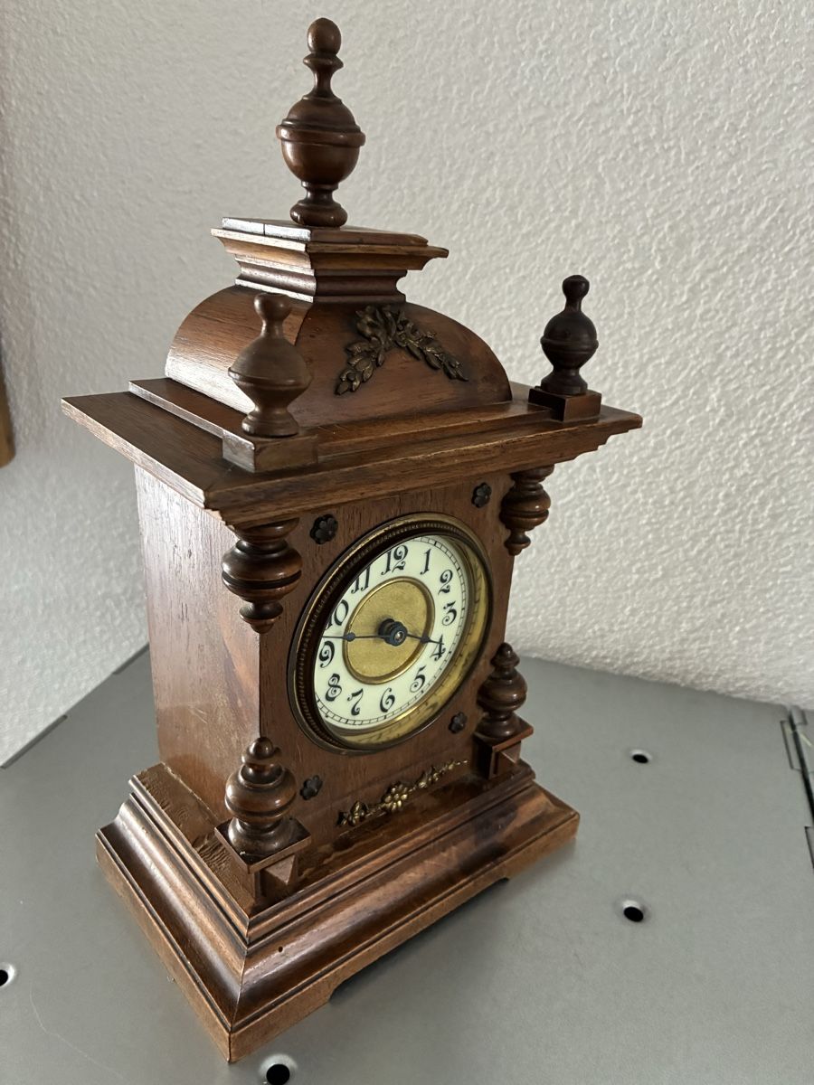 Orologi da terra & Orologi da parete: Kaminuhr/Tischuhr ca.1885 -1910 – Usato da Bassersdorf venduto da 1Morgenrot 1