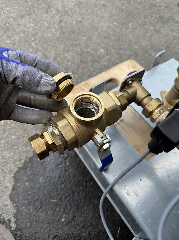 Tutte le macchine: Entgaser, Vento, Ventomat, IMI Hydronic – Usato da Cham venduto da Andrin_21 3