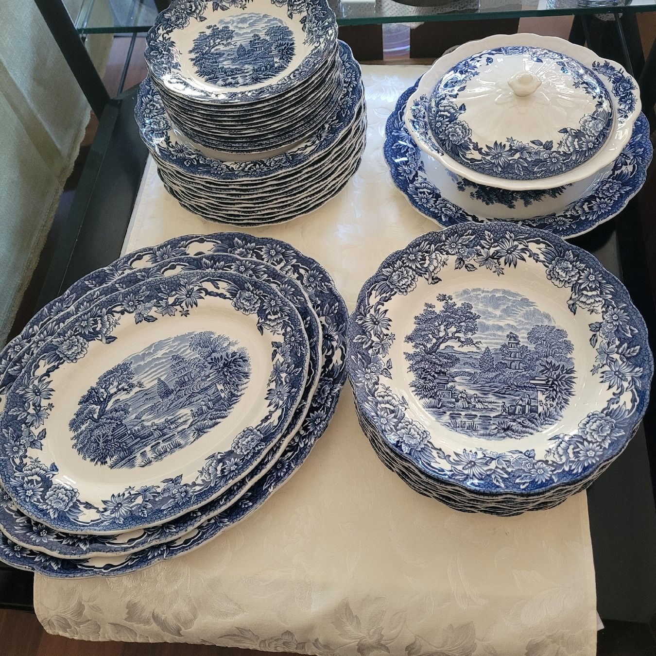Ridgway Set di piatti: Ridgway England Woburn Geschirr Set  – Usato da zweisimmen venduto da Alusru22