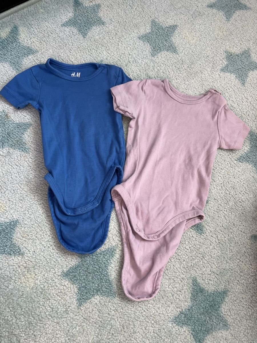 H&M Biancheria intima: 2 x Body kurzarm H&M Grösse 68 – Usato da Ebikon venduto da KarinM02