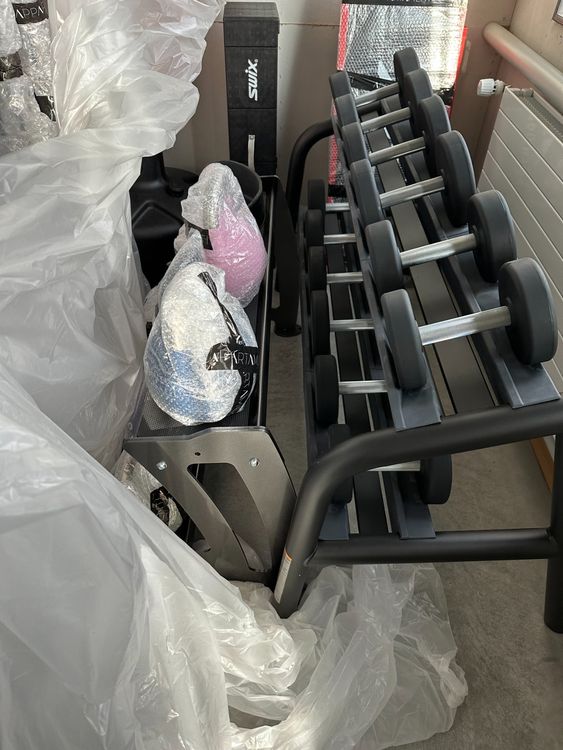 ELEIKO KETTLEBELLS AND RACK (Neu (gemäss Beschreibung)) in Zürich für ...