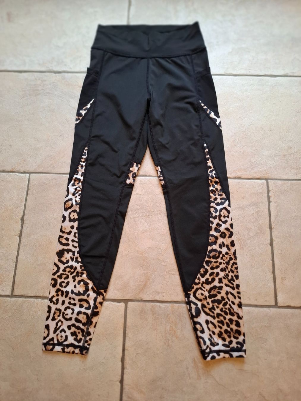 Leggings: Sporttights Gr. S – Usato da Wenslingen venduto da kasjupeia