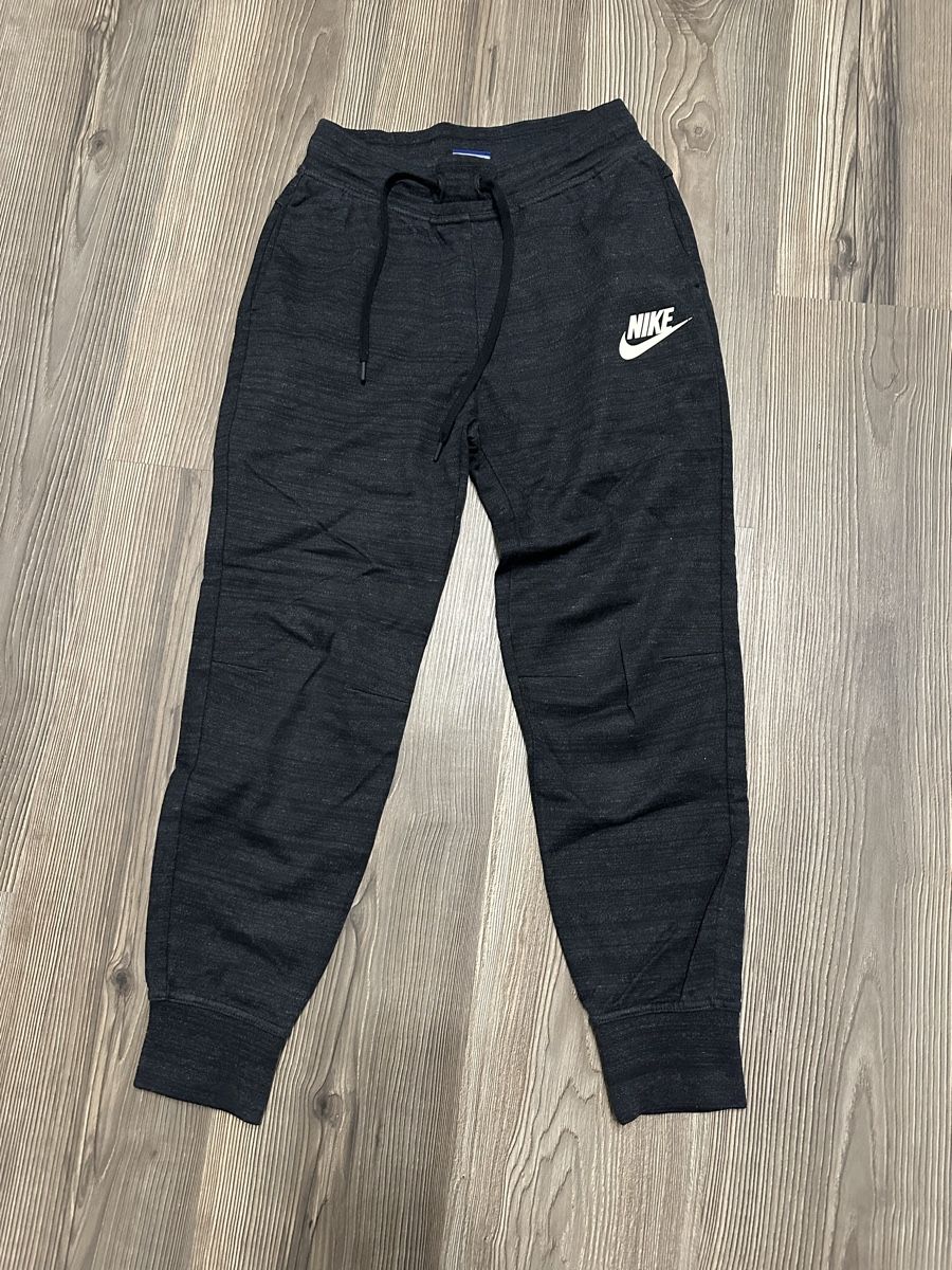 Nike Pantaloni: Nike Jogginghose Gr. XS – Usato da Schaanwald venduto da ael248