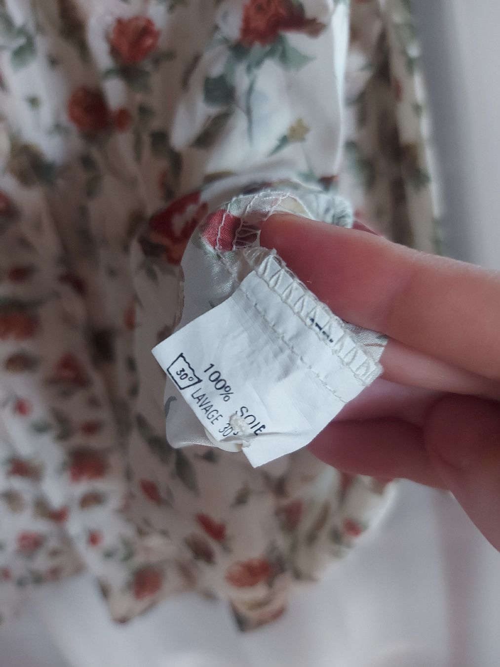 Camicette: Chemisier 100% soie - Taille L – Usato da Lausanne venduto da Super-cerise 2