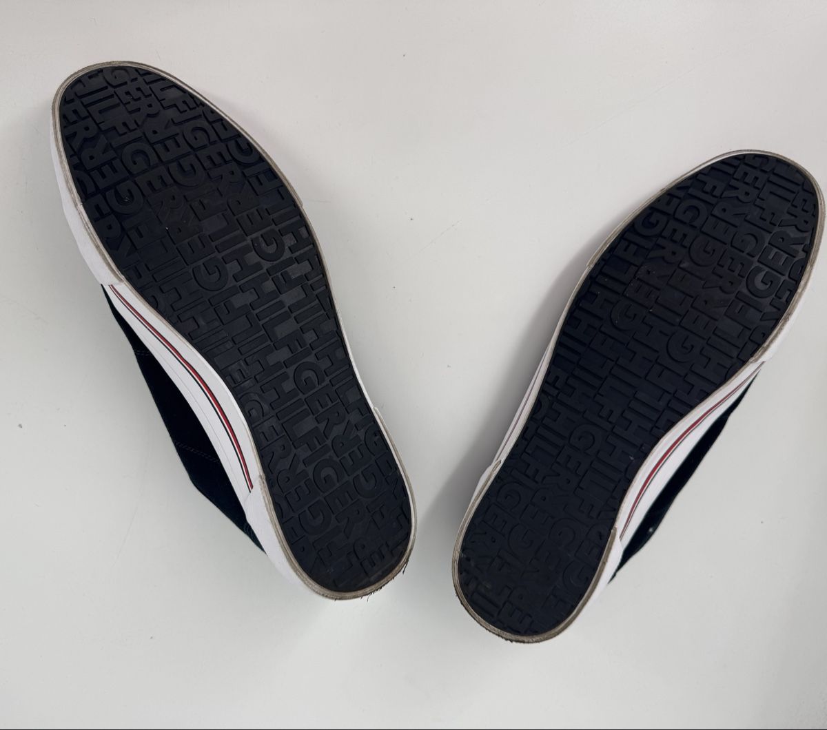 Tommy Hilfiger Herrenschuhe: # MAN - Sneaker low Gr. 45 - TOMMY HILFIGER # – Gebraucht aus Bolligen von secondhand-with-love 3