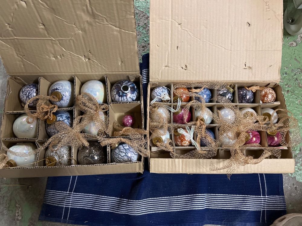 30 Porzellan Weihnachtskugeln bemalt(d) Kaufen auf Ricardo