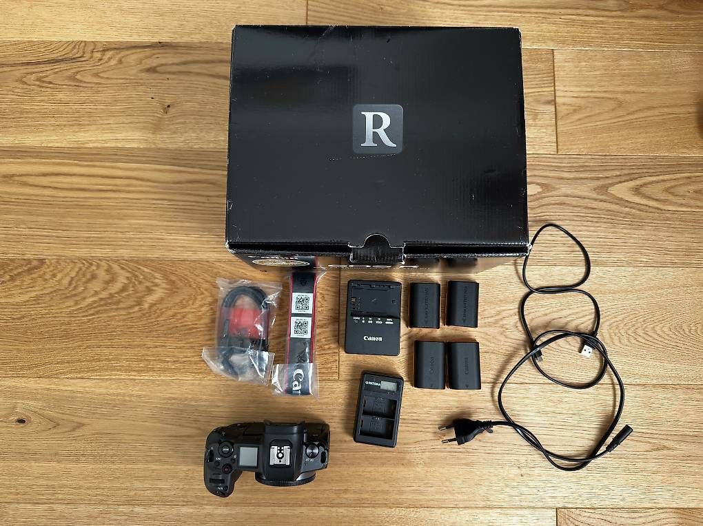 Fotocamera: Canon EOS R Body mit Zubehör – Usato da Ruswil venduto da _M4R 1