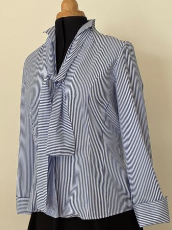 Kelchkragen-Bluse mit  Schluppe von Van Laack Gr 38