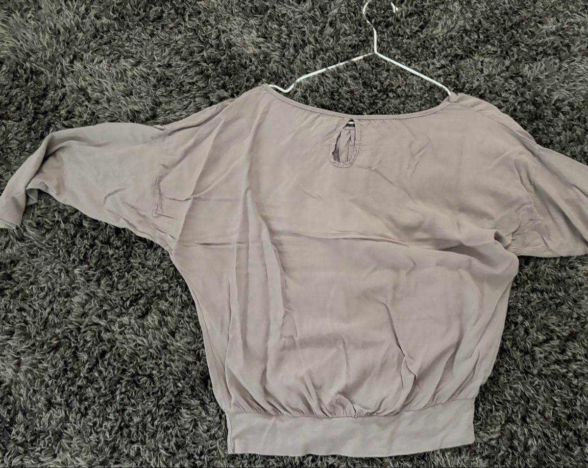 T-shirt: Shirt Oberteil  – Usato da Bolken venduto da viv_52qx 4