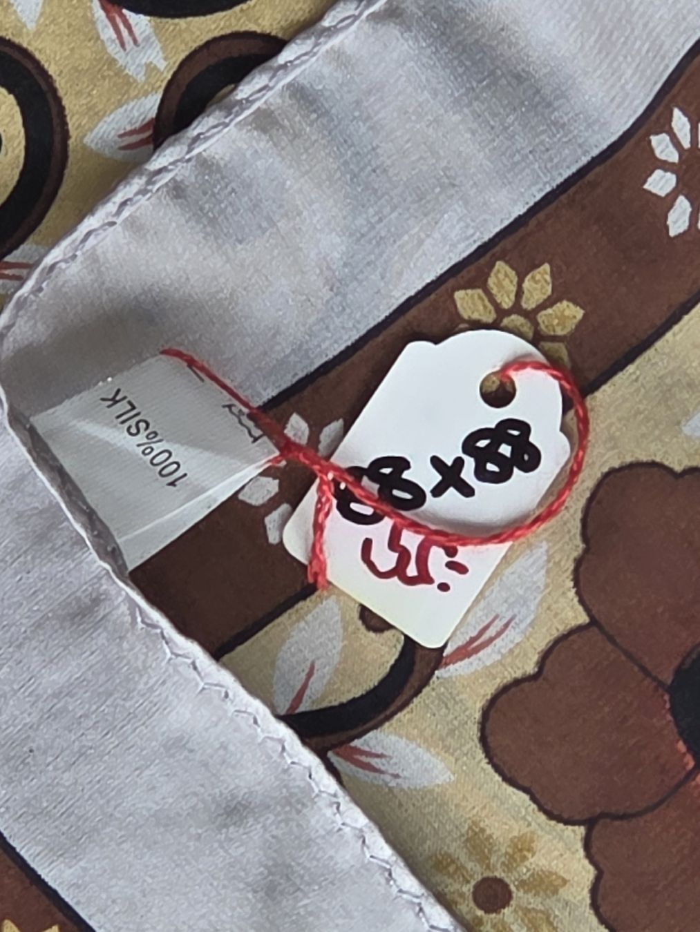 Foulards, Tücher & Schals: Seidenfoulard 88 x 88 cm – Neu und originalverpackt aus Frauenfeld von Schenken-mit-Herz 3