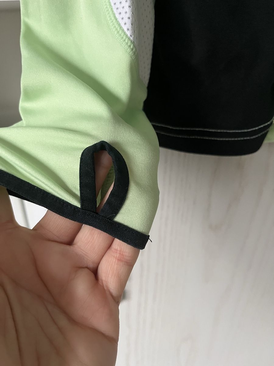 Canottiere & Pantaloni: Sportshirt – Usato da Wermatswil venduto da -secondchance- 1