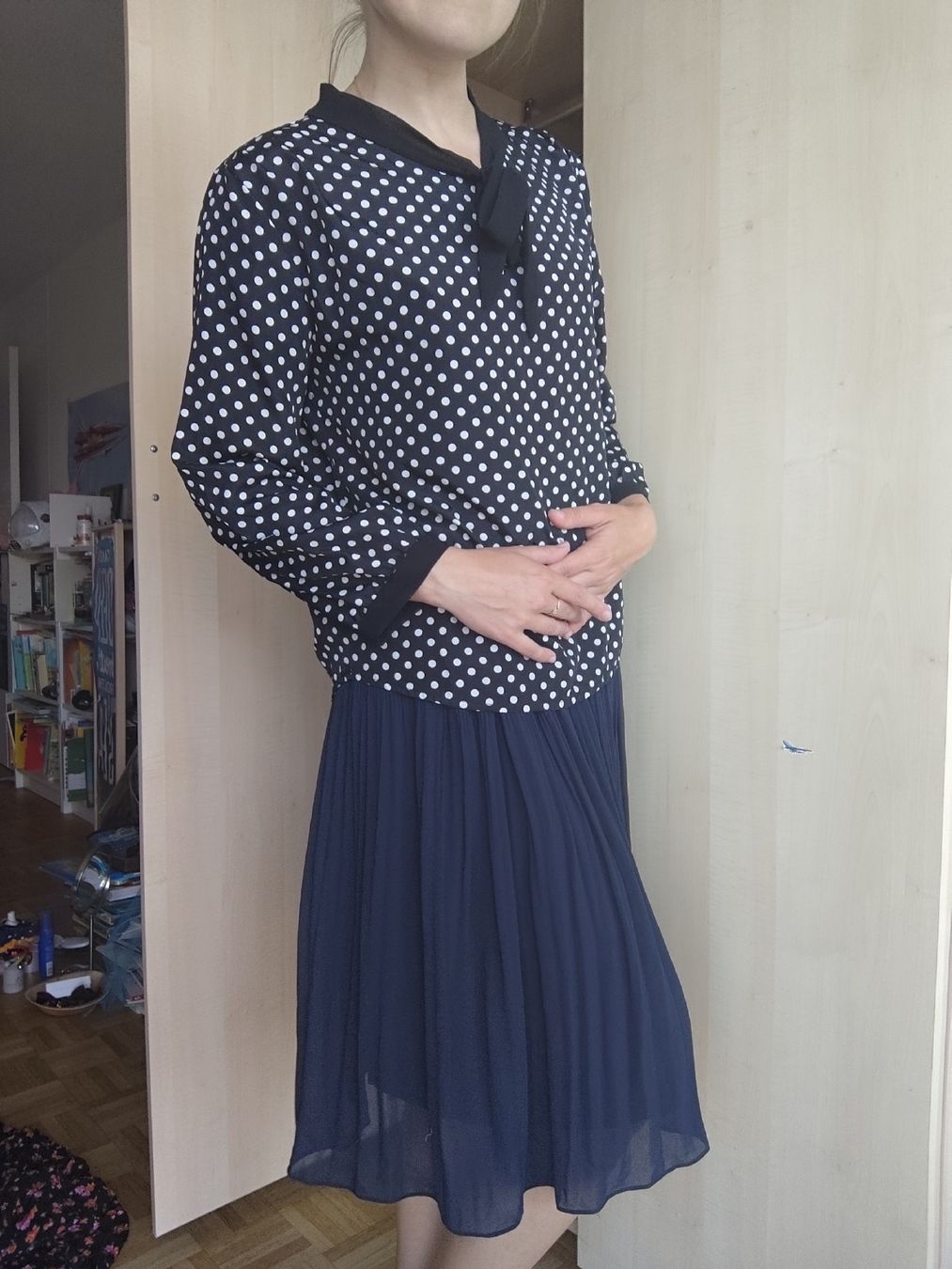 Camicette: Polka Dot Blouse with Tie - Smart & Stylish Look! s – Usato da Mägenwil venduto da VintageGirly 3