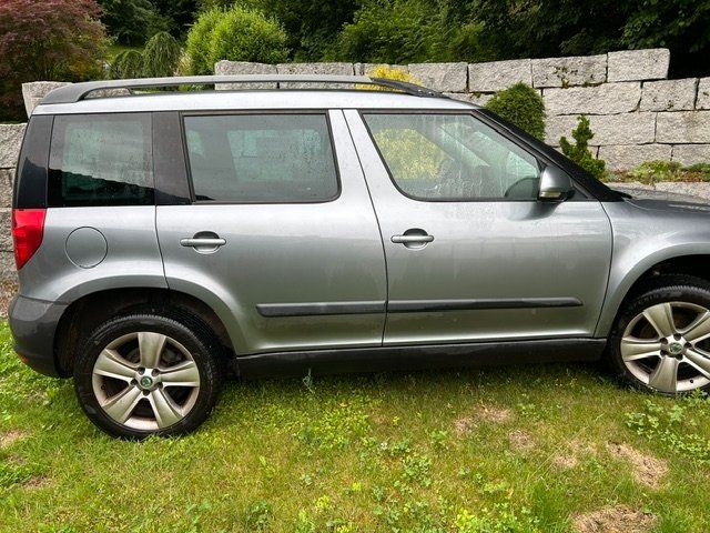 Skoda Automobili: Skoda Yeti 2.0 TDI 4x4 für Export oder Ersatzteile – Usato da Mühlethal venduto da Larsar 1
