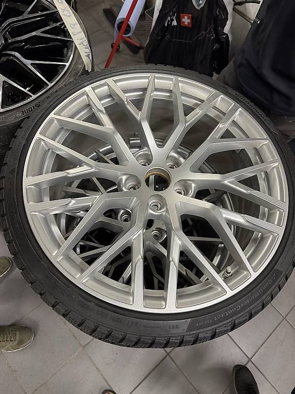 Pneumatici & Ruote complete: Winterrad Original Audi R8 – Nuovo e nell'imballaggio originale da Schöftland venduto da arusso01 1
