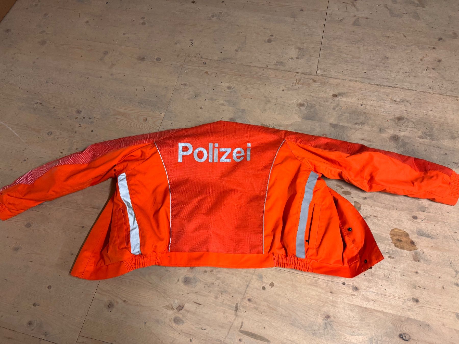 Uniformi: Polizei Motorradjacke Gr. 52 – Usato da Eschenbach SG venduto da Swissjoker 3