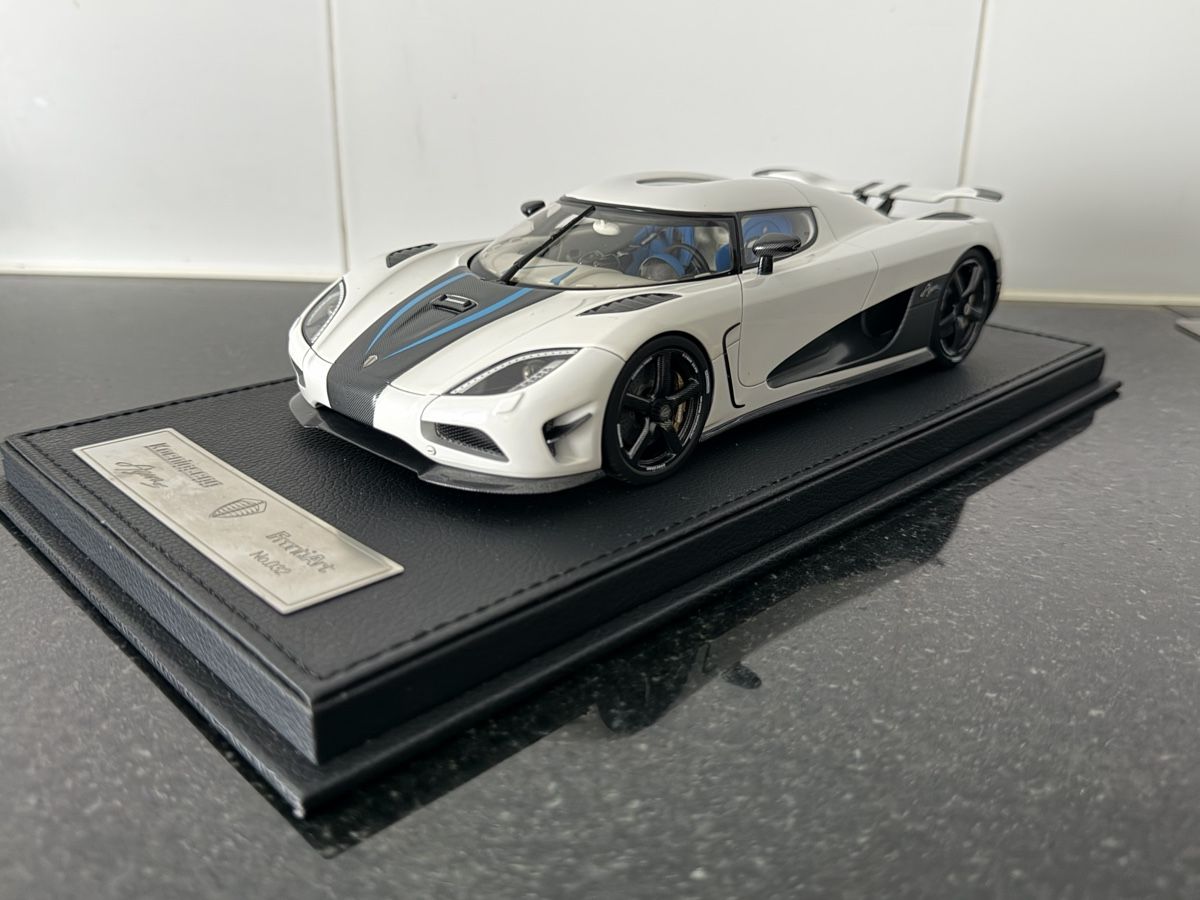 Modellautos: 1:18 Koenigsegg Agera S - Frontiart – Neu (gemäss Beschreibung) aus Langenthal von SBKK98