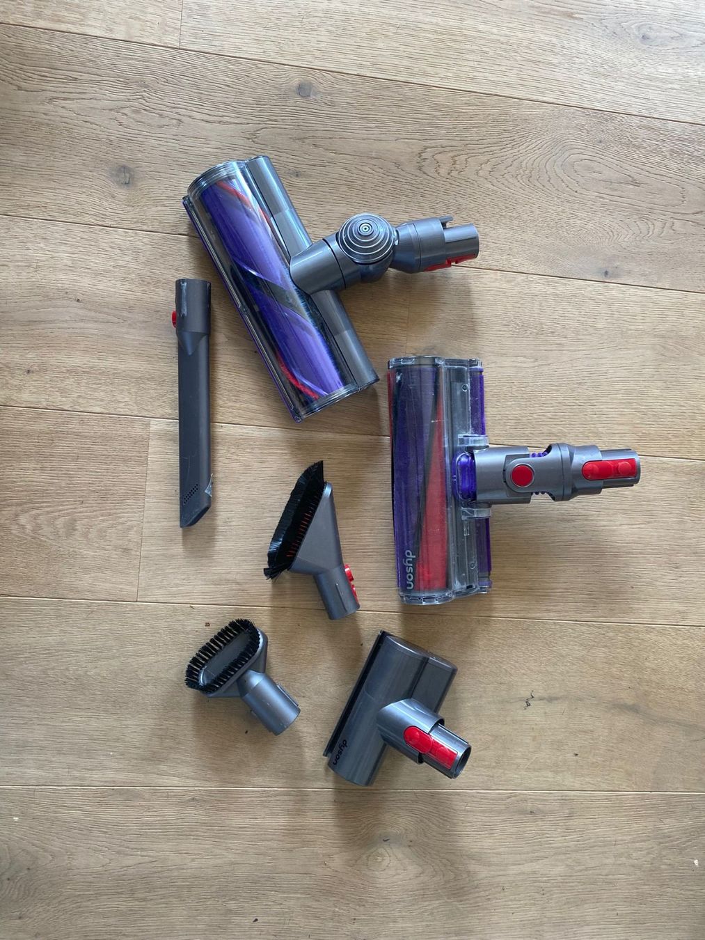 Dyson Staubsauger & Zubehör: Dyson Staubsauger Zubehör – Gebraucht aus Wangen an der Aare von pat_2p5v