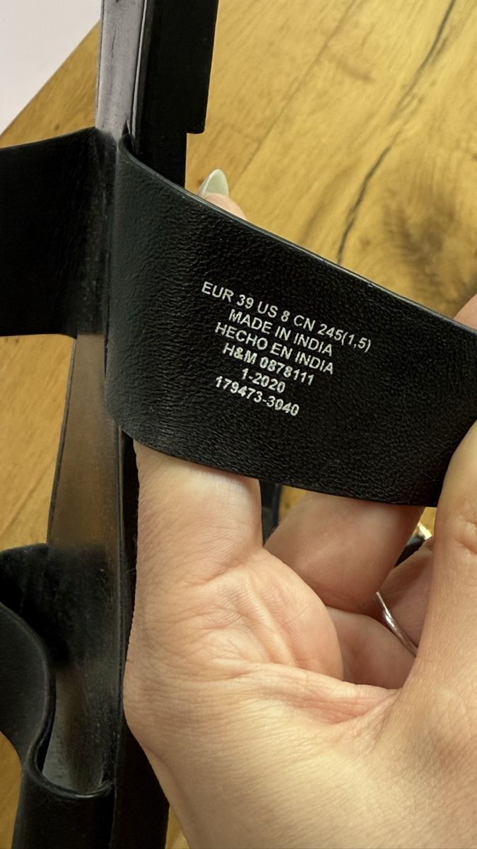 H&M Scarpe da donna: Premium H&M Black Leather Sandals, Size  39 – Usato da St-Gingolph venduto da Ynatka 1