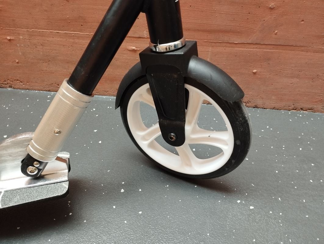 Scooter: CRANE Alu Scooter 200 – Usato da Schübelbach venduto da Restwert_Schubelbach 7
