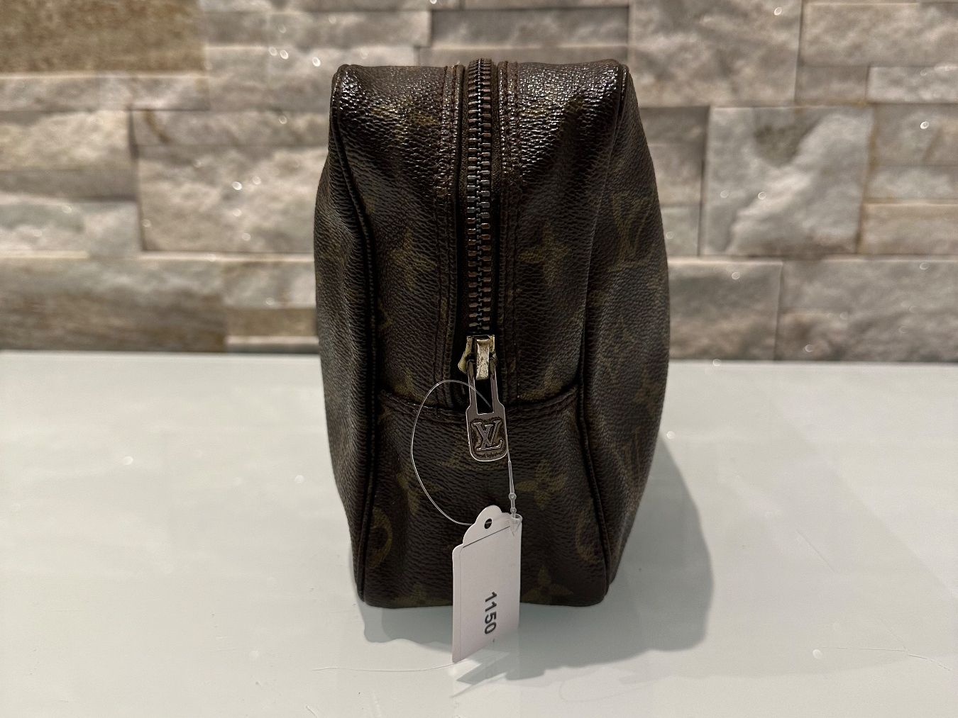 Louis Vuitton Borse da donna: Louis Vuitton Necessaire - Nr. 1150 – Usato da Hittnau venduto da LuxAndMore 3