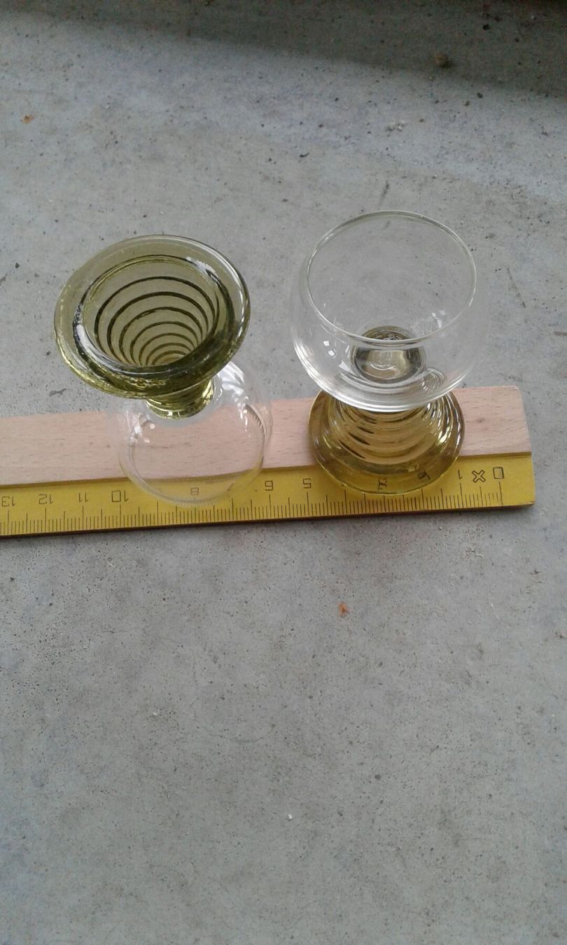 Bicchieri: 2 ANTIKE SCHNAPS GLÄSLI – Usato da Biel/Bienne venduto da dasi3 2