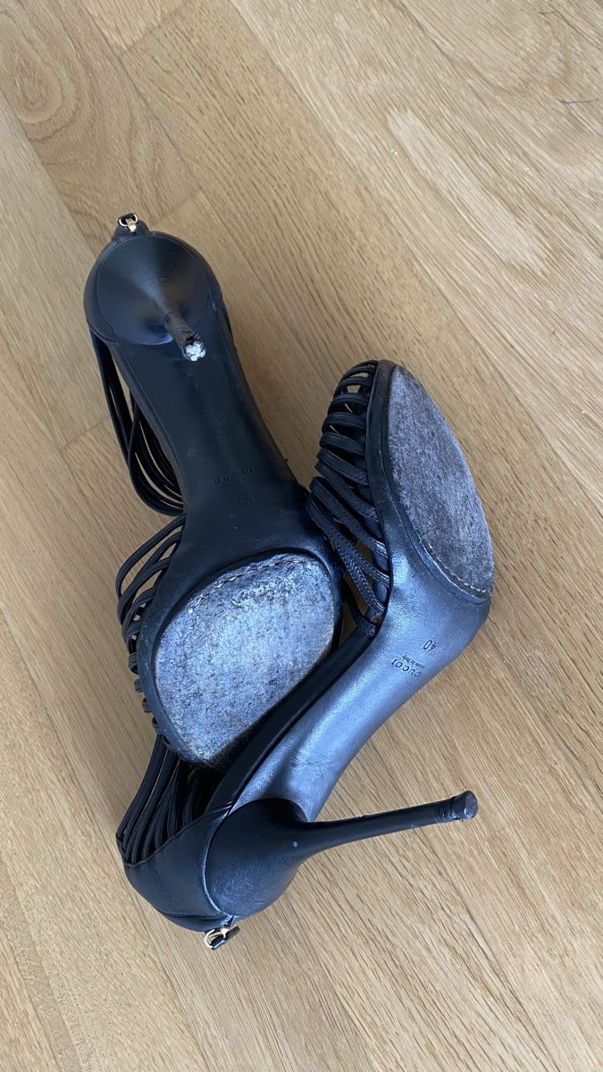 Gucci Scarpe da donna: GUCCI HIGH HEELS BLACK LEATHER STRAPS – Nuovo (secondo la descrizione) da Walchwil venduto da Finibaci 9