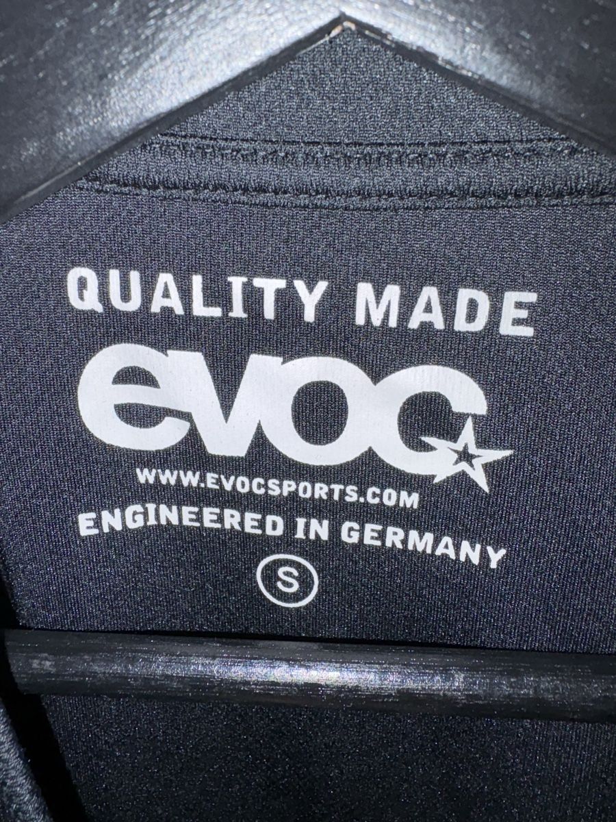 Evoc Canottiere & Pantaloni: EVOC Trikot MTB – Usato da Bettlach venduto da ann_t6wp 1