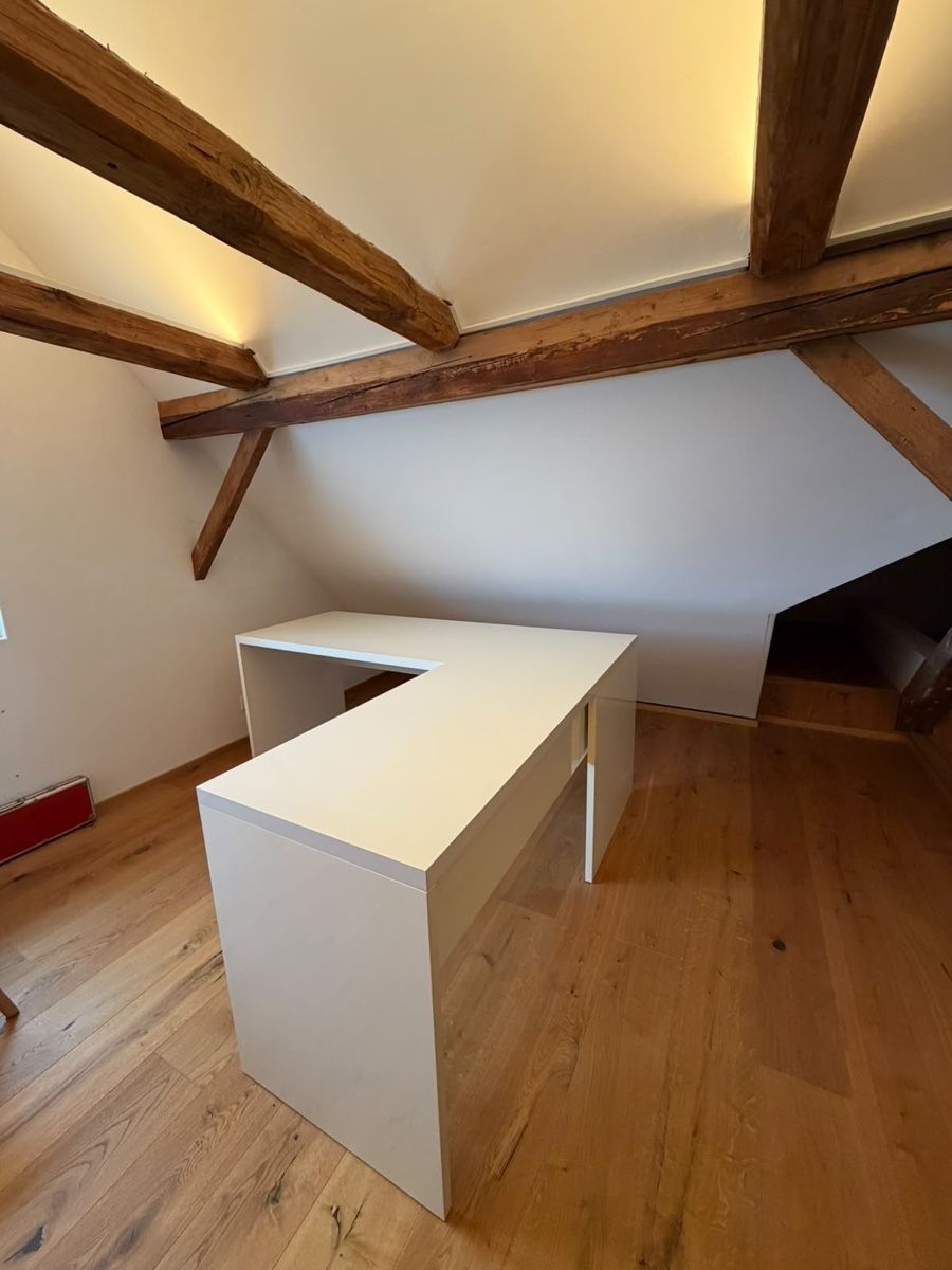 Bureaux: Grosses weisses Eckpult – D'occasion à Reute AR par toblershome 2