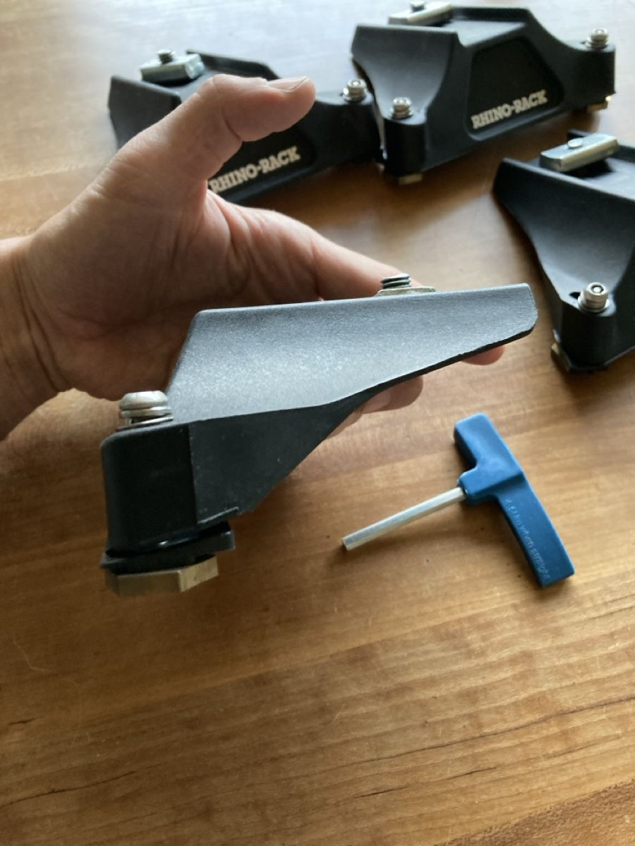 Rhino-Rack Portapacchi: Rhino- Rack M057 4 Stück – Usato da Lohn-Ammannsegg venduto da Christoff1 2