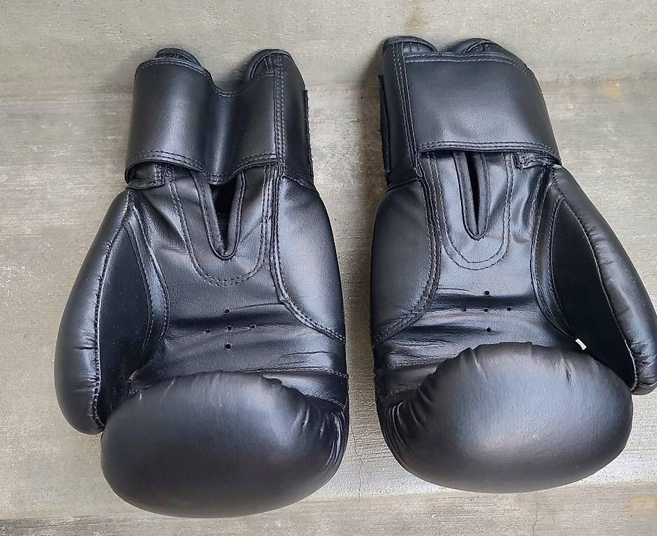 Guanti & manicotti: KWON Clubline Boxhandschuhe 10oz – Usato da Birsfelden venduto da Rafaelieser 1