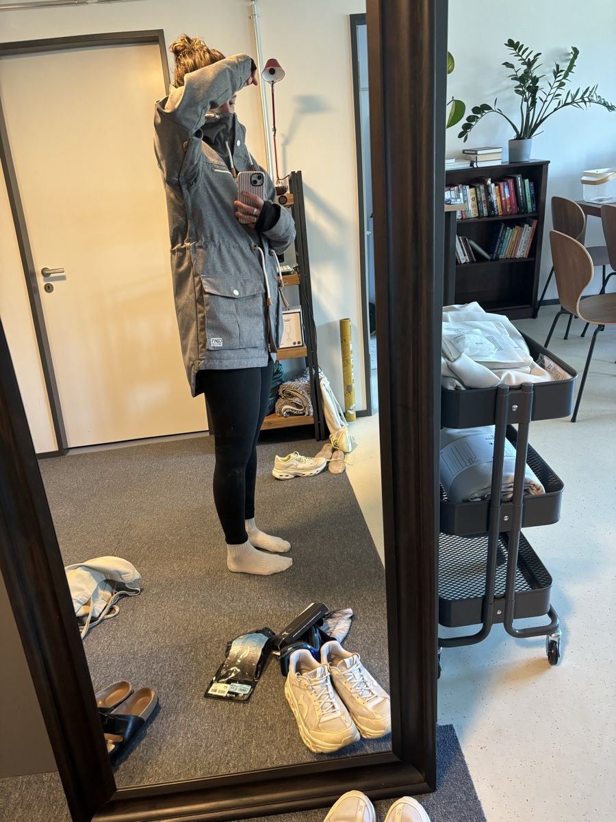 Giacche: CLWR Snowboard Jacke Damen Grösse M – Usato da Zürich venduto da sch_699l 2
