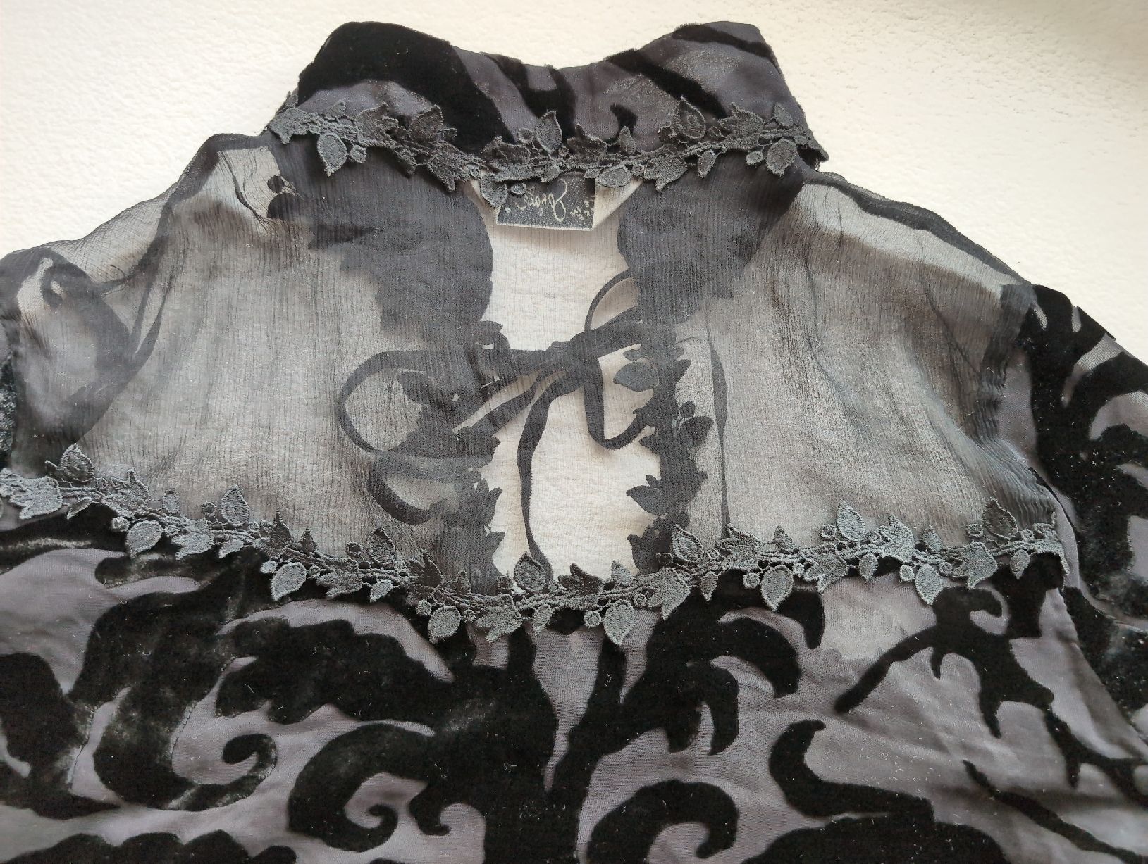 Blusen: French Saspia Paris Blouse, Grey & Black, Sheer - Small – Neu (gemäss Beschreibung) aus Glis von livespringly 6