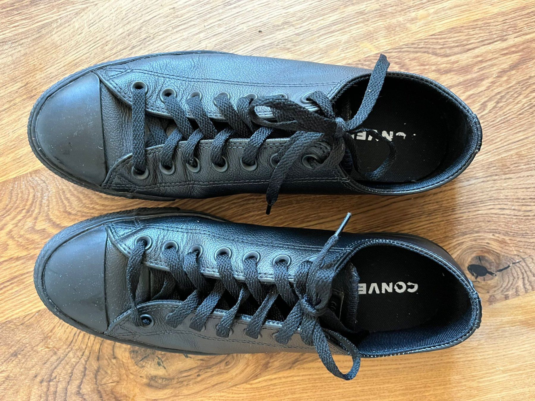 Converse Scarpe da uomo: Chaussures converse noires – Usato da Morges venduto da alinegavillet