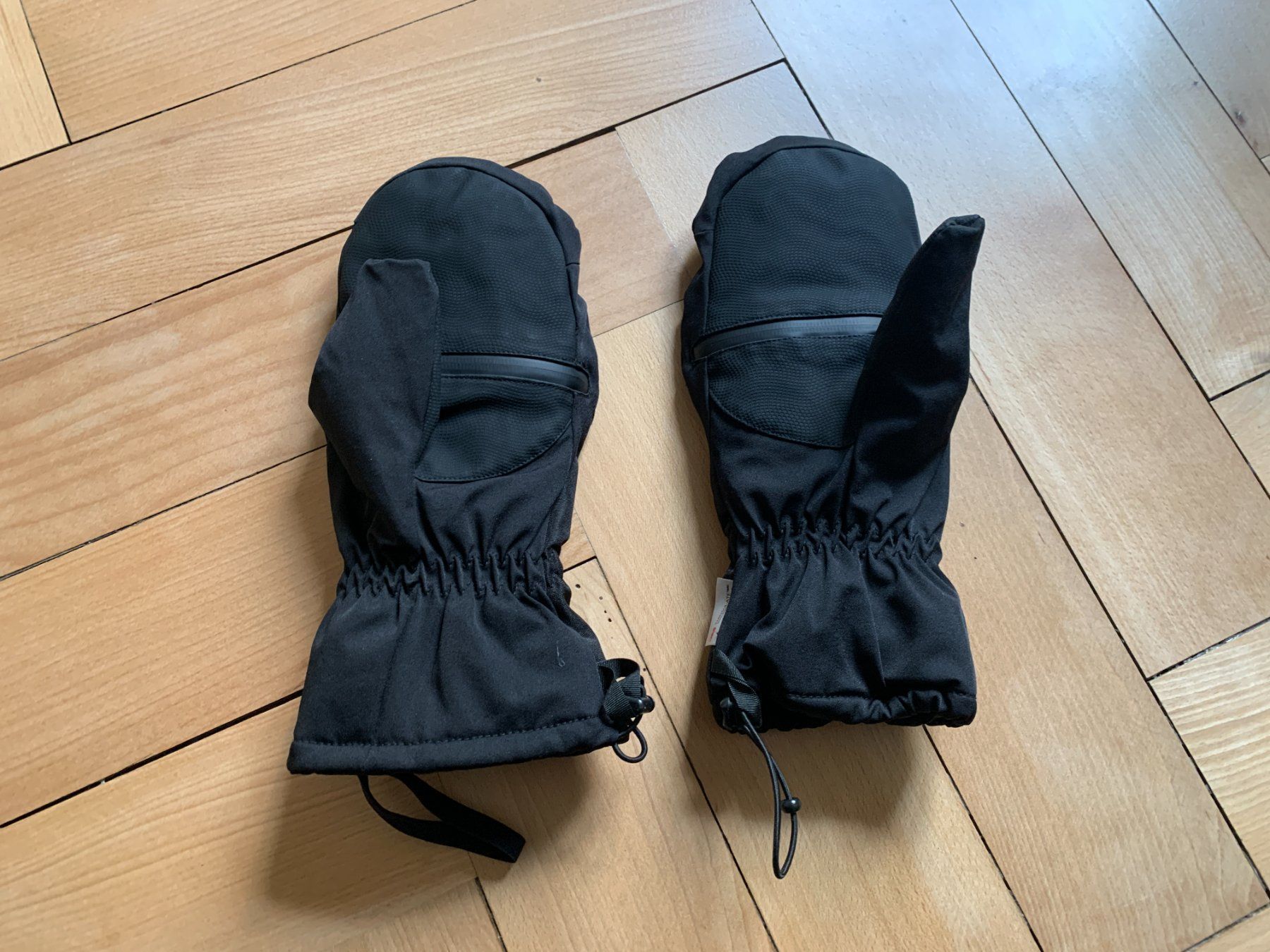 Tchibo Handschuhe & Handstulpen: TCM - Fäustlinge Handschuhe schwarz 8.5 – Gebraucht aus Zürich von Diazaio 1